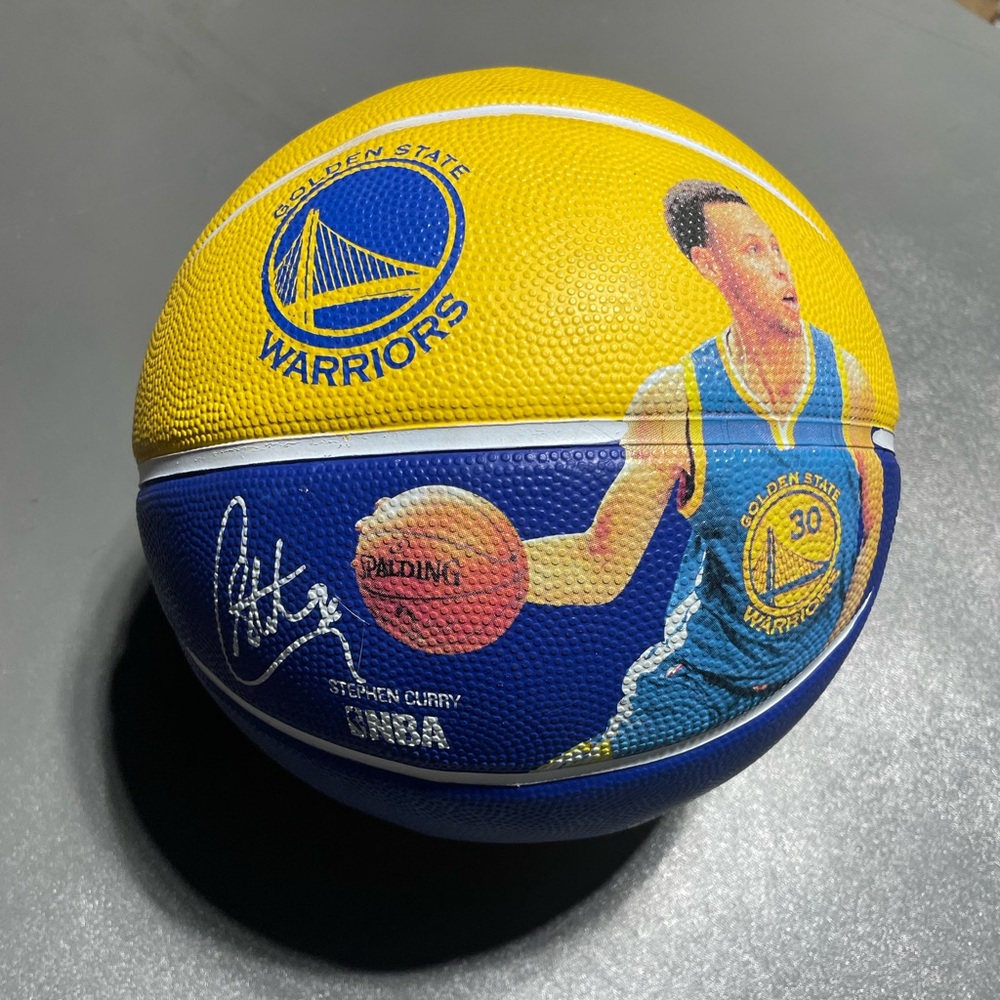 Spaulding Seth Curry Commemortive Ball